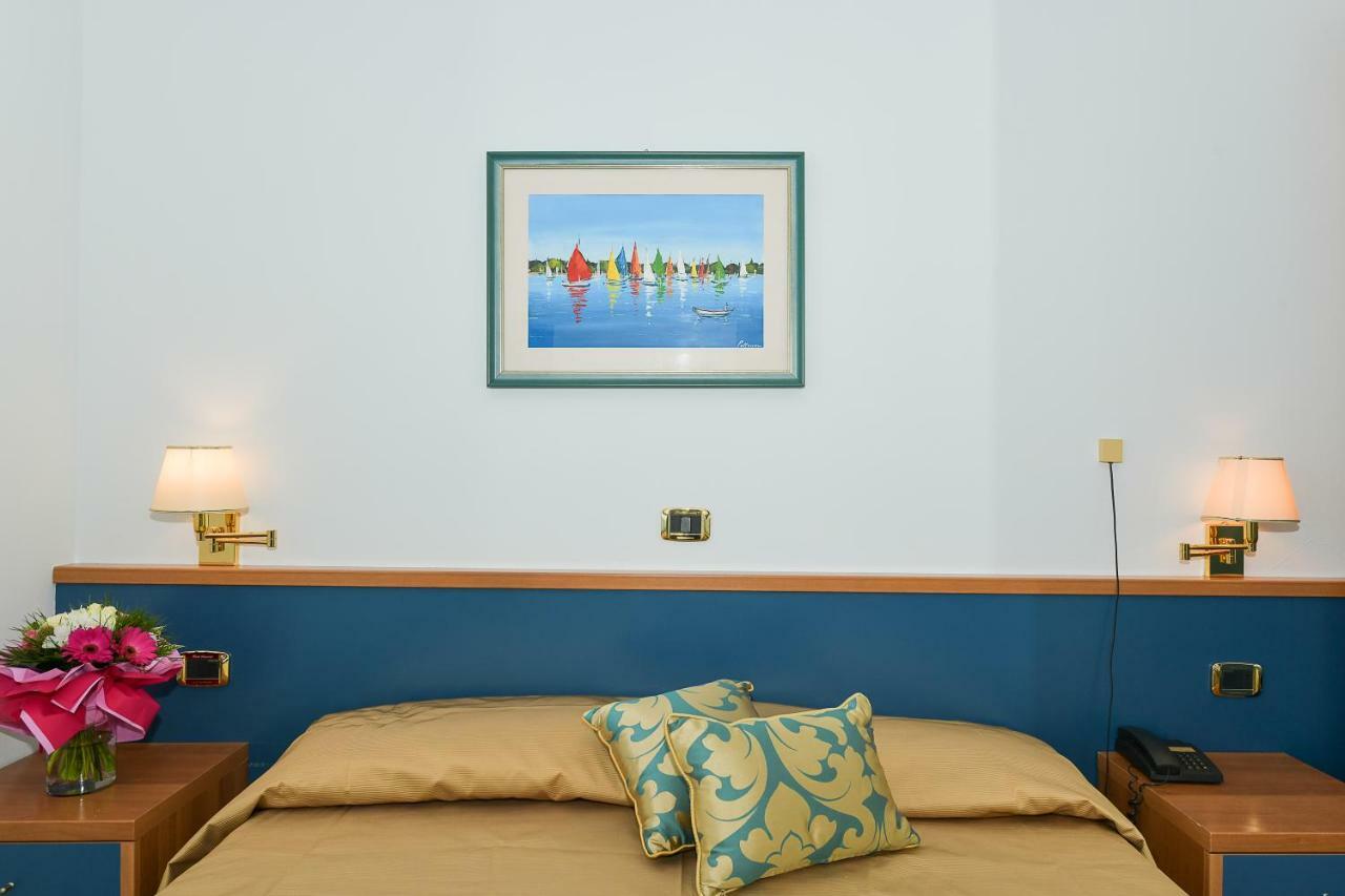 לידו די ג'סולו Hotel Souvenir מראה חיצוני תמונה